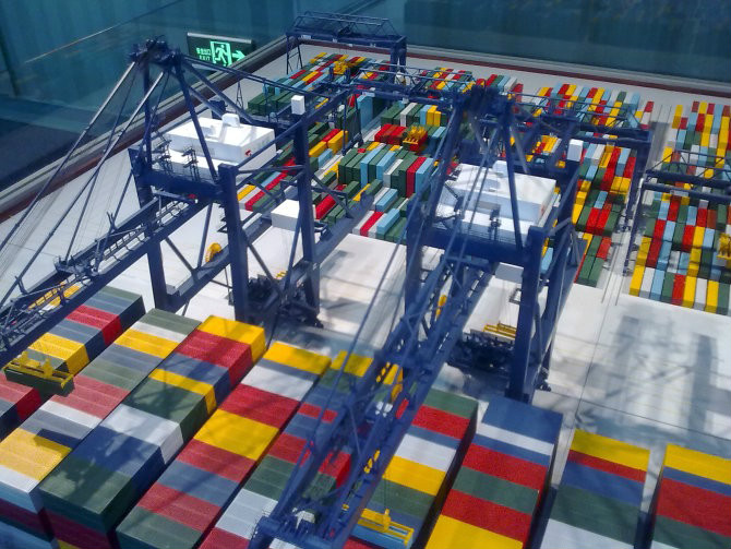 大连港口集装箱堆场